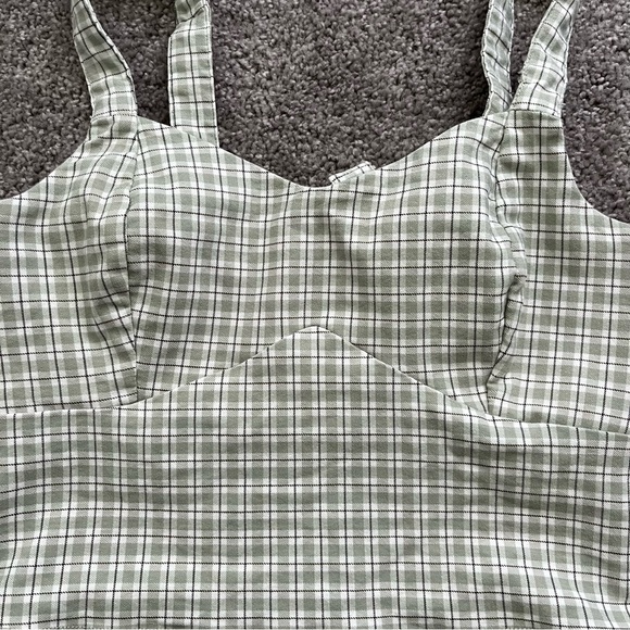 Hollister Cropped Tank - Picture 2 of 4